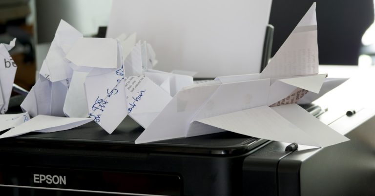 6 Common Document Management Problems That Derail Your Productivity
