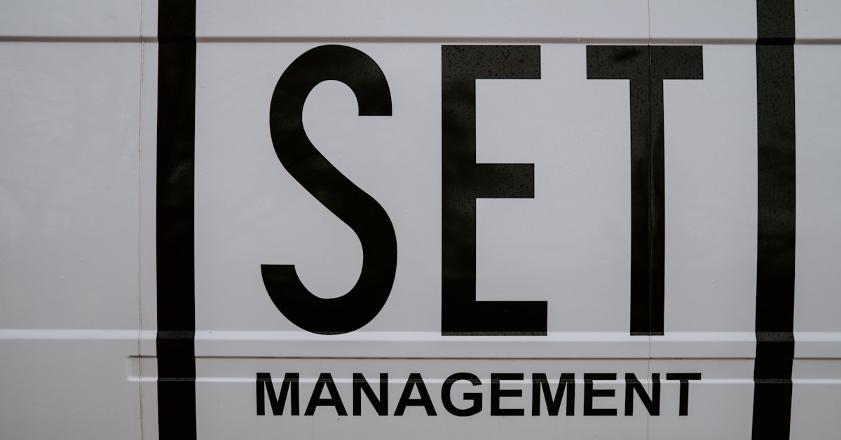 7 Document Management Implementation Challenges to Streamline Your Ops