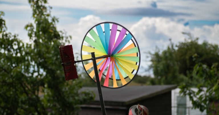 How to Eliminate Paper Storage: 6 Strategies to Enhance Your Team's Efficiency